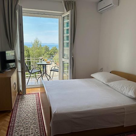 Spacious Family Apartment Near The Beach Makarska Dış mekan fotoğraf