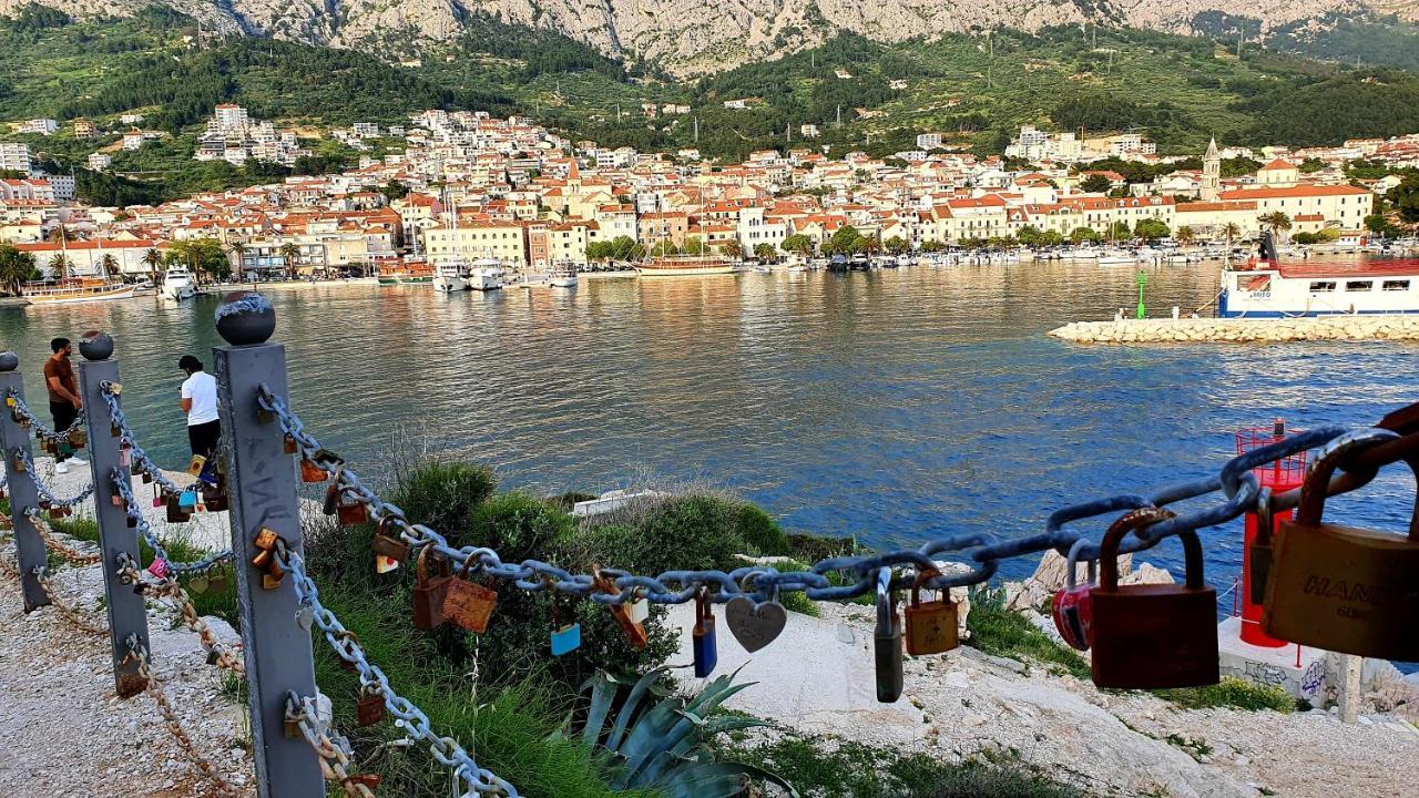Spacious Family Apartment Near The Beach Makarska Dış mekan fotoğraf