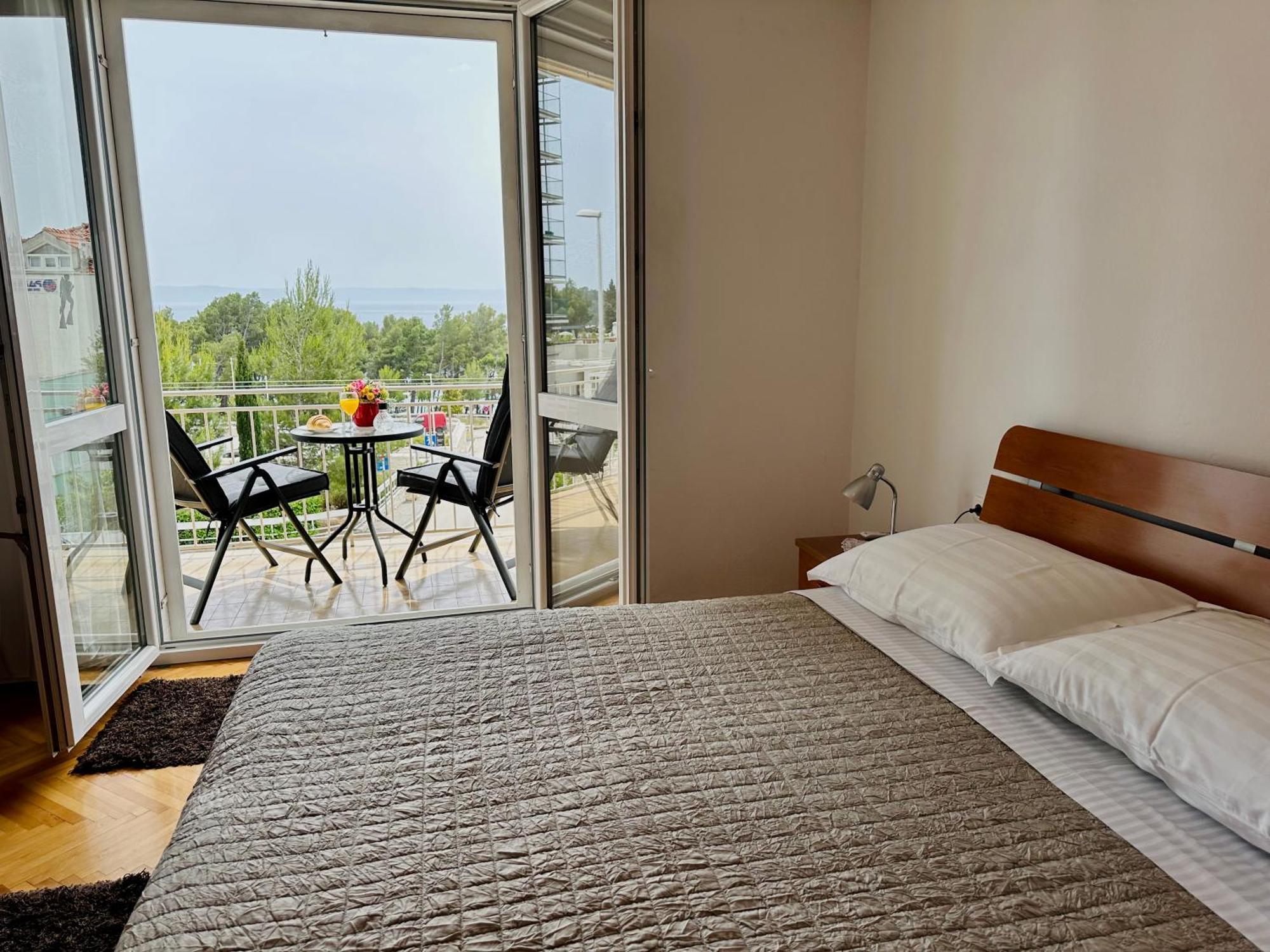Spacious Family Apartment Near The Beach Makarska Dış mekan fotoğraf