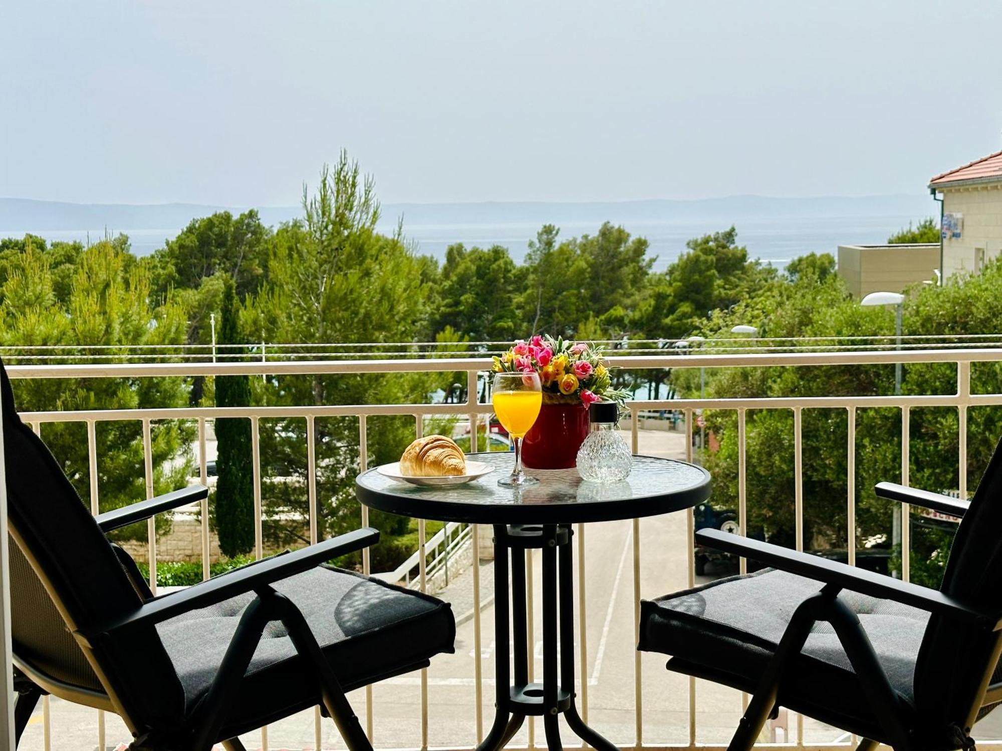 Spacious Family Apartment Near The Beach Makarska Dış mekan fotoğraf