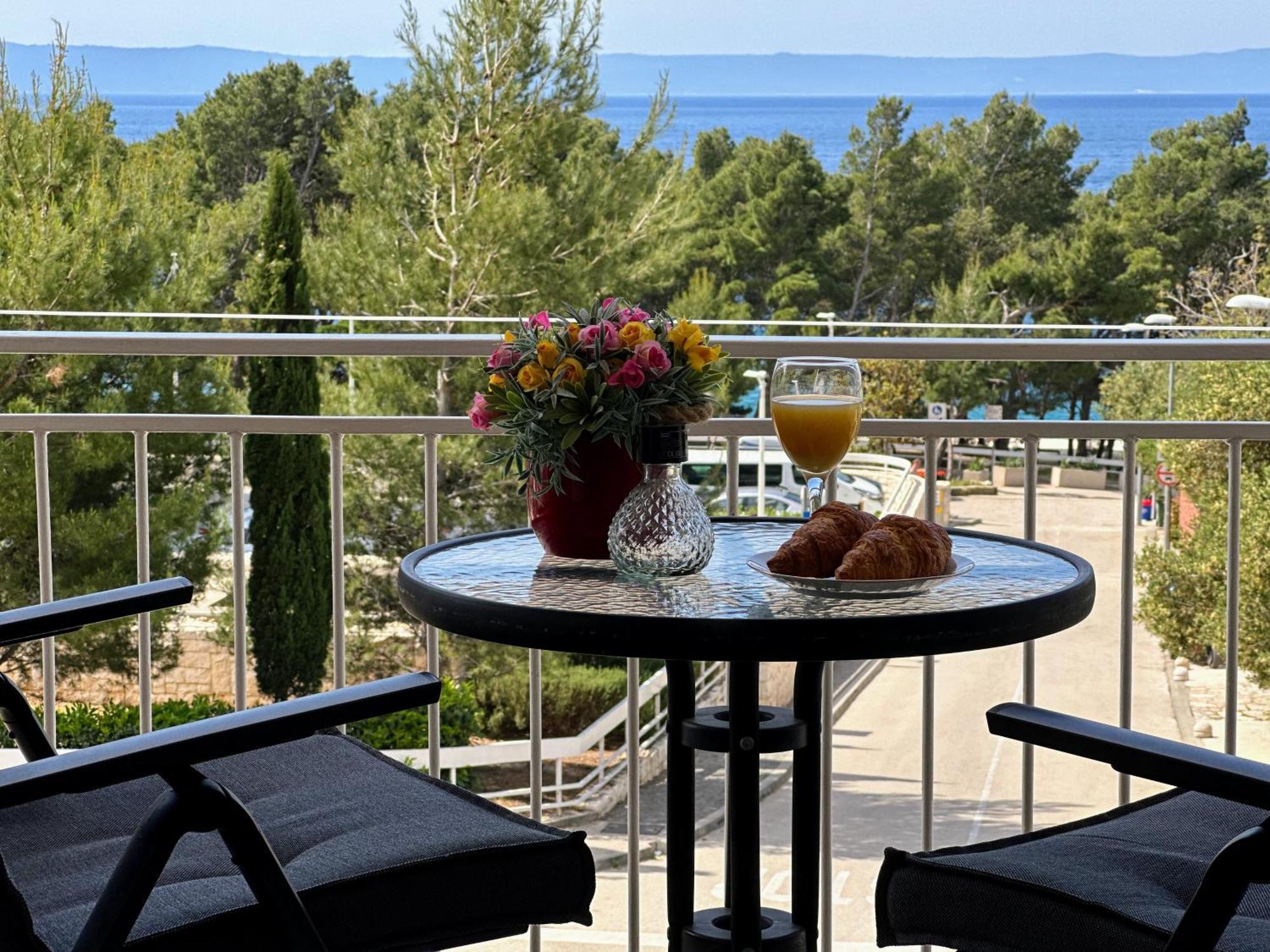 Spacious Family Apartment Near The Beach Makarska Dış mekan fotoğraf