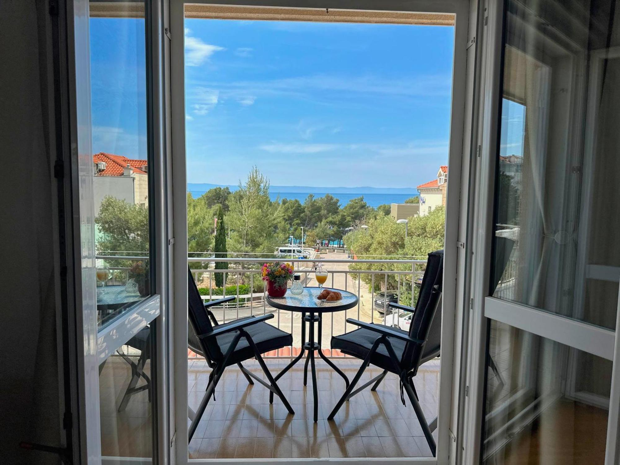 Spacious Family Apartment Near The Beach Makarska Dış mekan fotoğraf